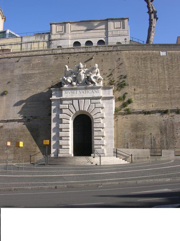 Vatican White Domus Roma Exterior foto